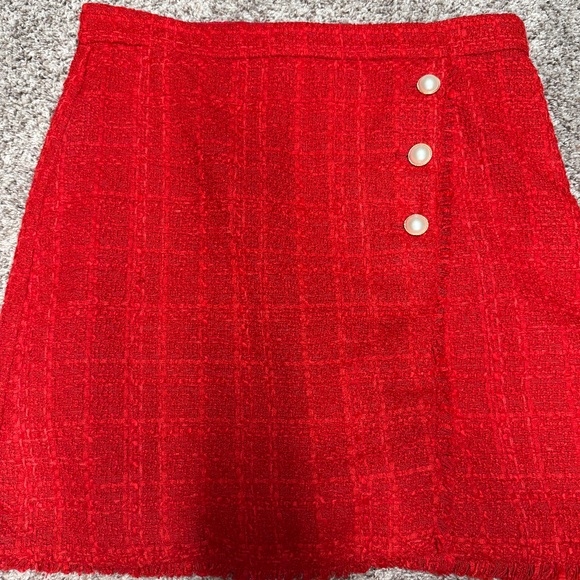 Ann Taylor NWT red skirt with pearl buttons - Picture 1 of 3